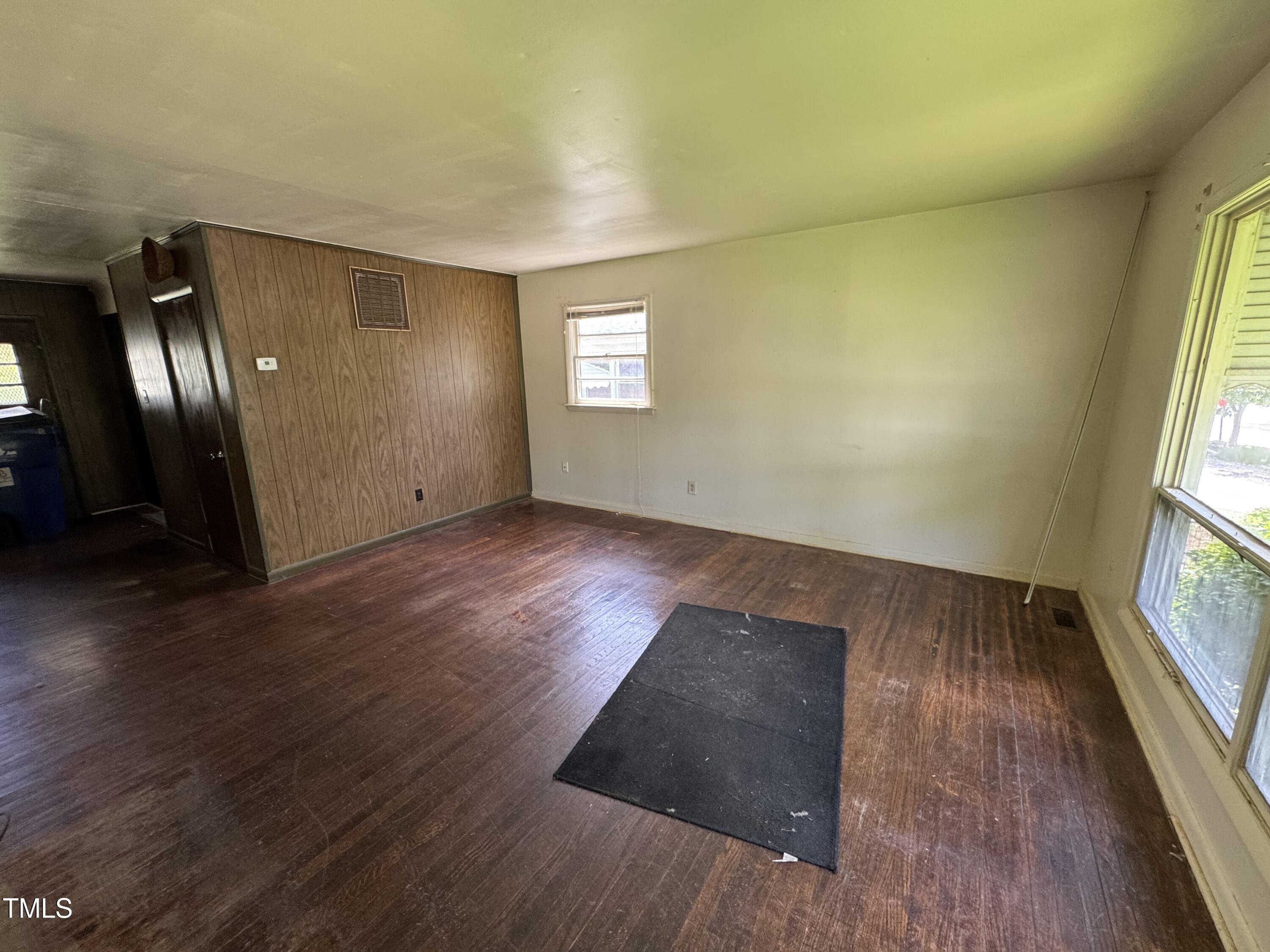 829 Coleman Street Raleigh, NC 27610 - Photo 5 of 11 IMG_5035