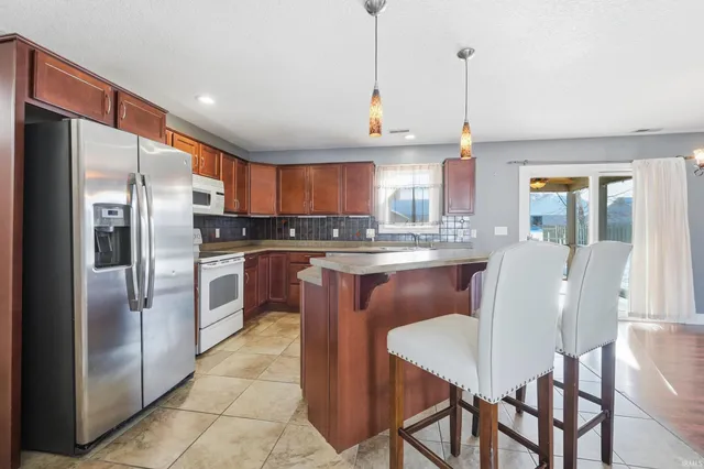 $289,900 | 1203 Monte Carlo Drive, Huntertown, IN 46748