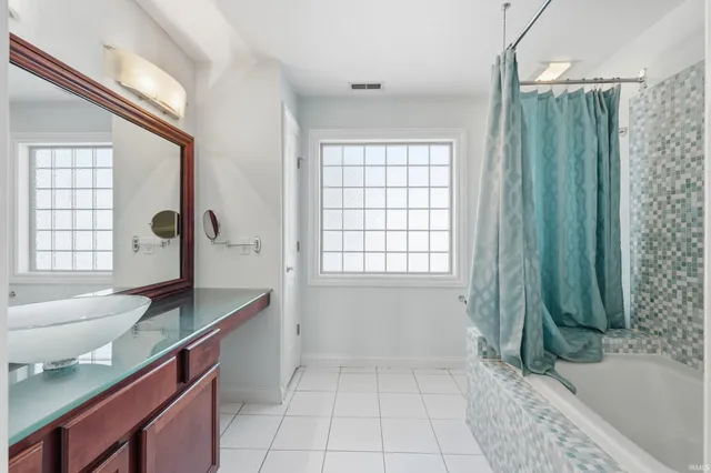 $289,900 | 1203 Monte Carlo Drive, Huntertown, IN 46748