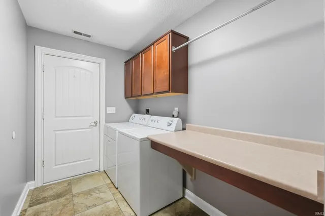 $289,900 | 1203 Monte Carlo Drive, Huntertown, IN 46748