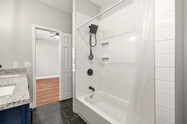 $1,500 | 18473 Novarra Drive, Conroe, TX 77306