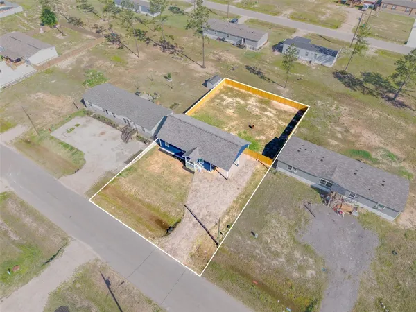 $1,500 | 18473 Novarra Drive, Conroe, TX 77306