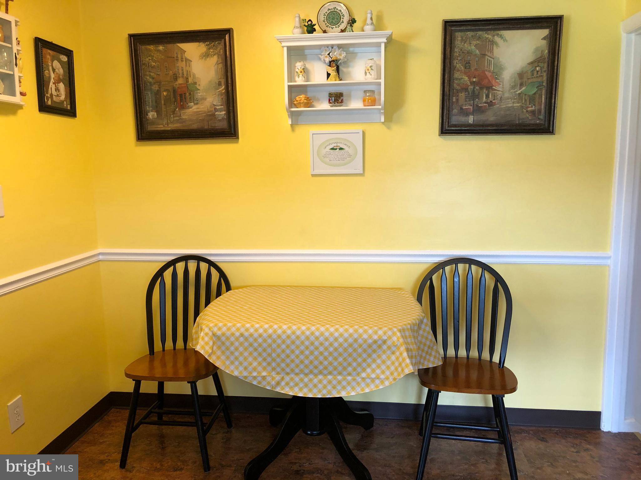 11060 Proctor Road Philadelphia, PA 19116 - Photo 22 of 77 Eat in Kitchen w/Chairrail