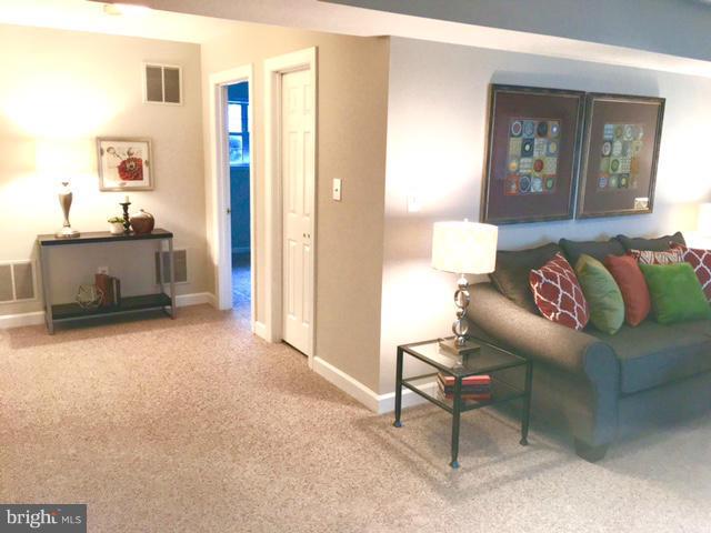 20510 Willoughby Square Sterling, VA 20165 - Photo 9 of 10 Family Room