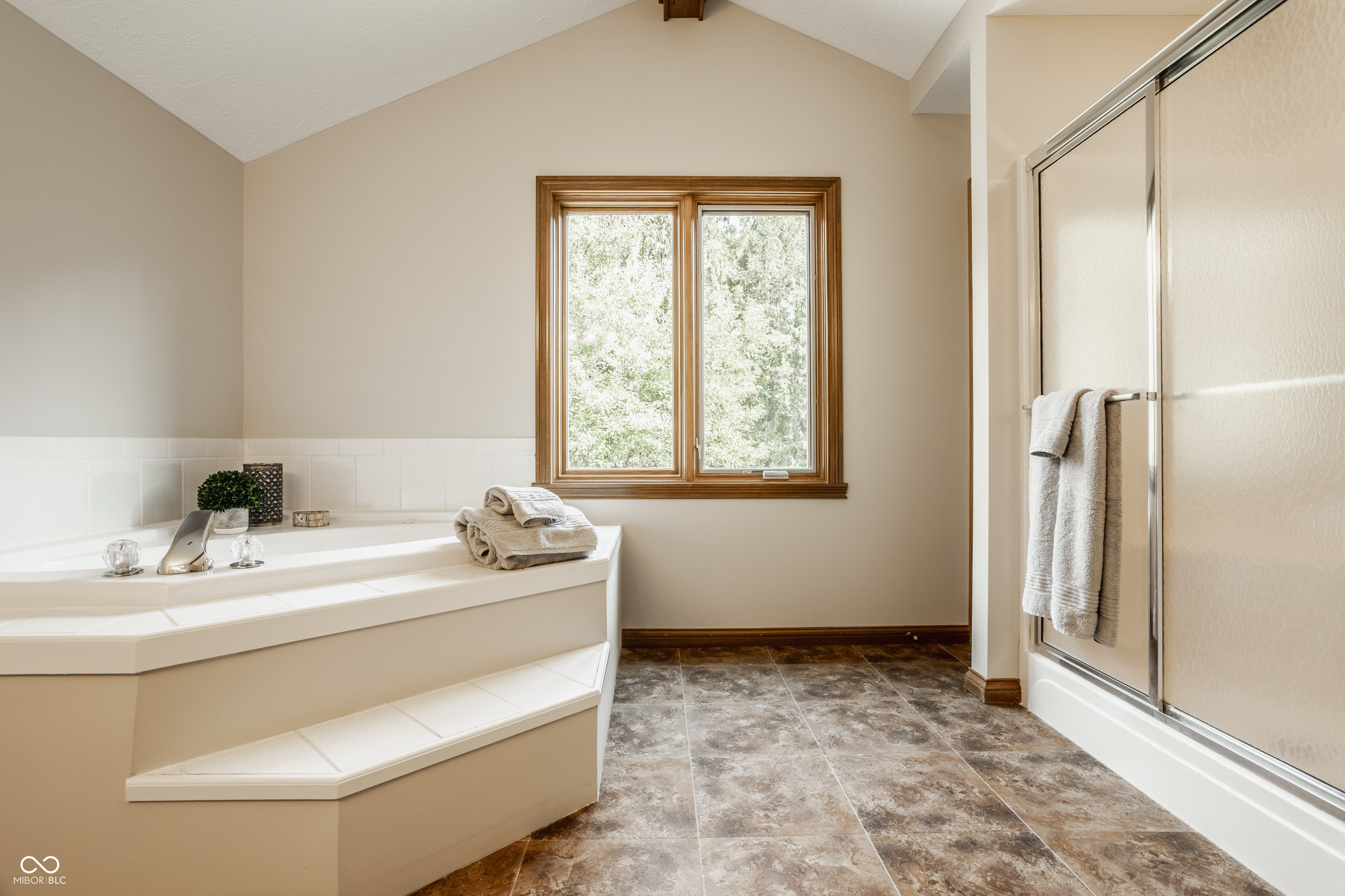 1604 Old Mill Circle Carmel, IN 46032 - Photo 24 of 44