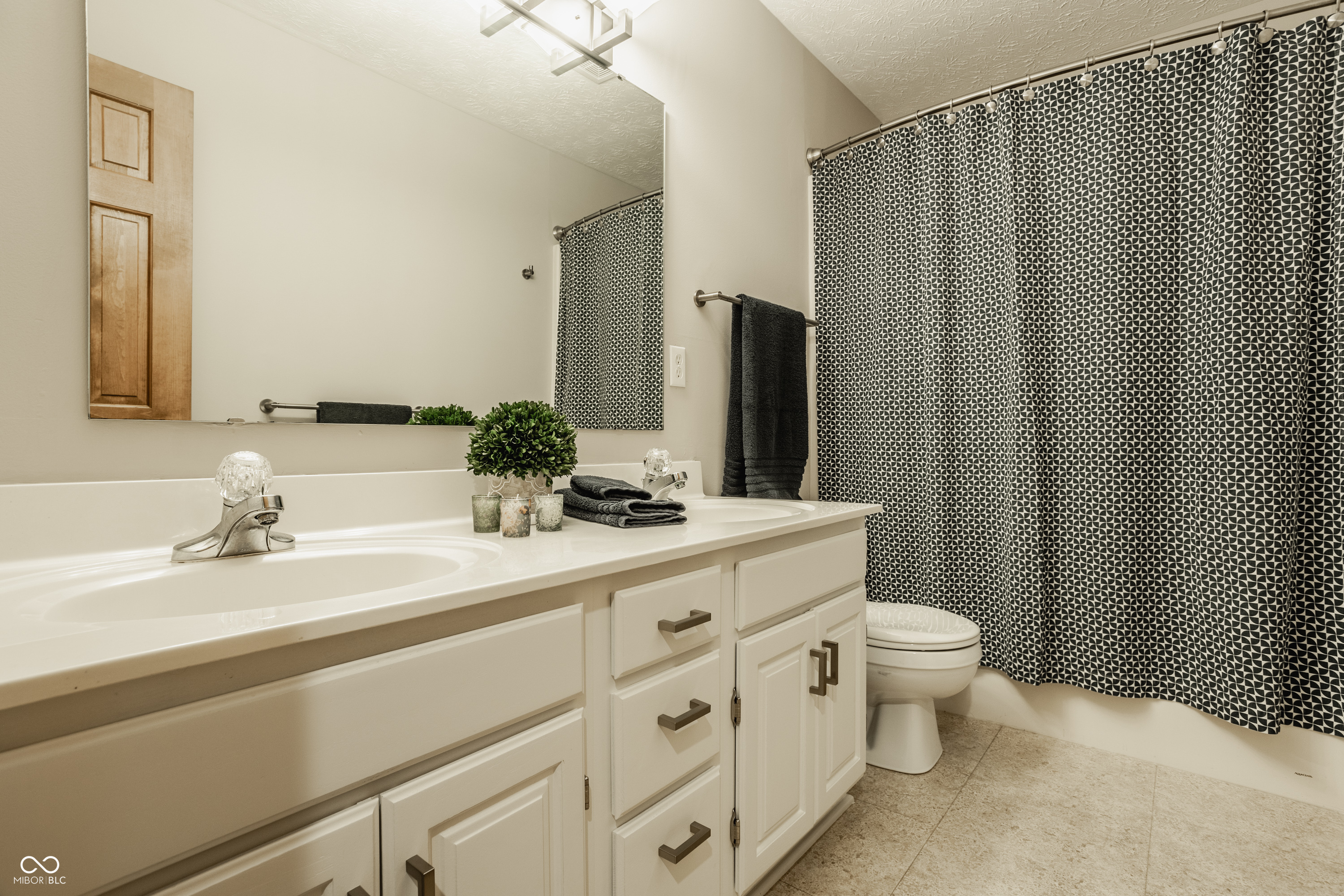 1604 Old Mill Circle Carmel, IN 46032 - Photo 27 of 44