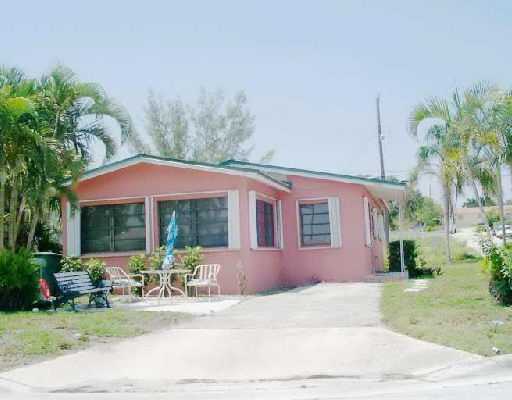 1200 West 32nd Street, Unit 1 Riviera Beach, FL 33404 - Photo 1 of 1 Primary Photo