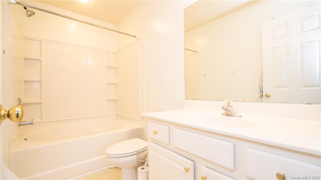 16853 Timber Crossing Road Charlotte, NC 28213 - Photo 13 of 31