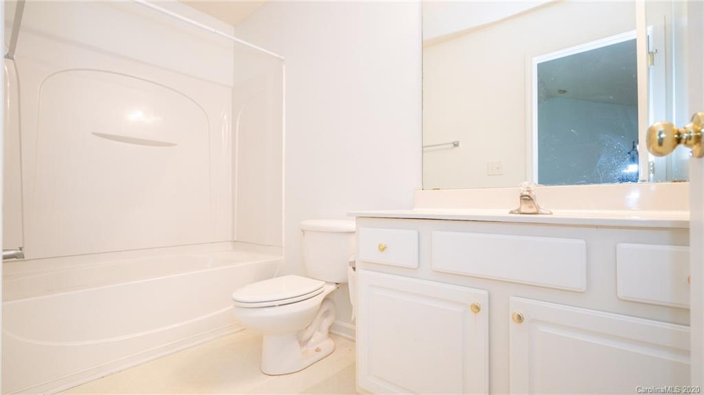 16853 Timber Crossing Road Charlotte, NC 28213 - Photo 18 of 31
