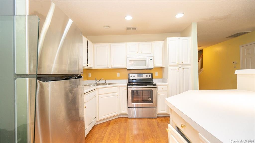16853 Timber Crossing Road Charlotte, NC 28213 - Photo 22 of 31