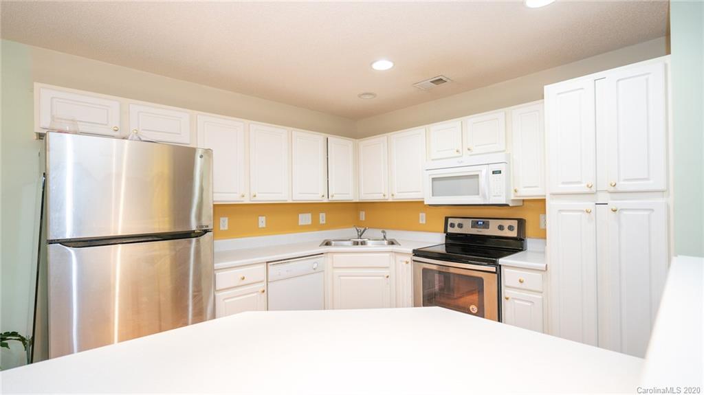 16853 Timber Crossing Road Charlotte, NC 28213 - Photo 23 of 31