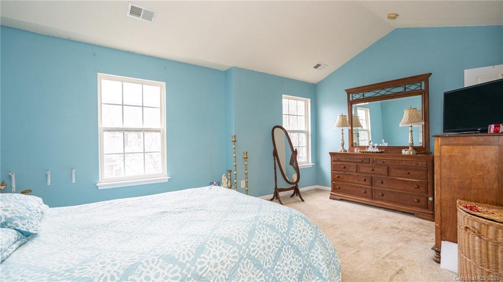 16853 Timber Crossing Road Charlotte, NC 28213 - Photo 8 of 31