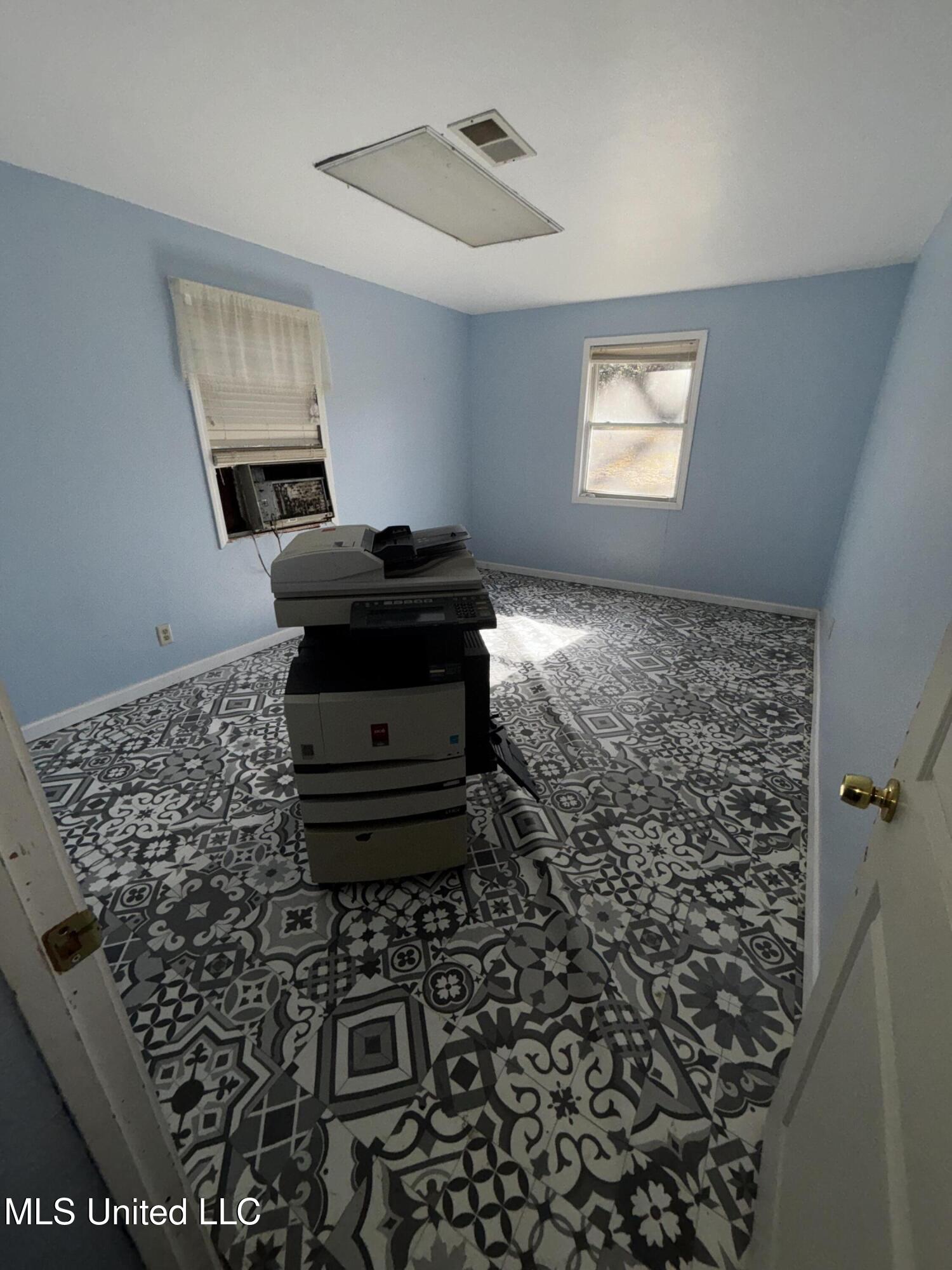 29 Agnew Street Morton, MS 39117 - Photo 7 of 10 IMG_2428