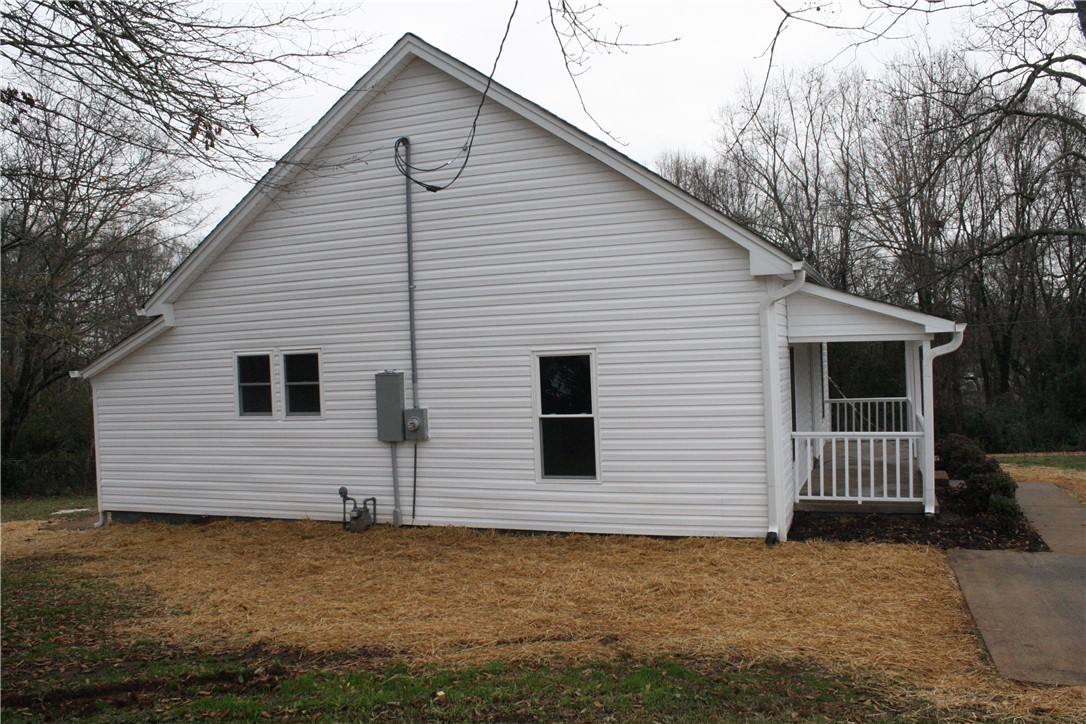 100 Cleveland Street Easley, SC 29640 - Photo 5 of 24 Gallery Image 5