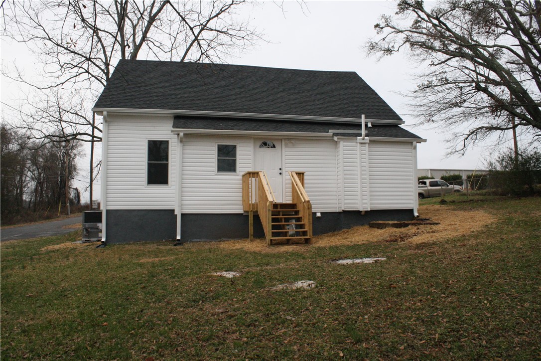 100 Cleveland Street Easley, SC 29640 - Photo 7 of 24 Gallery Image 7