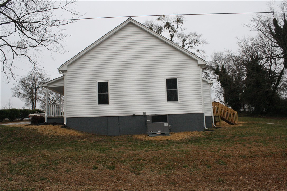 100 Cleveland Street Easley, SC 29640 - Photo 8 of 24 Gallery Image 8