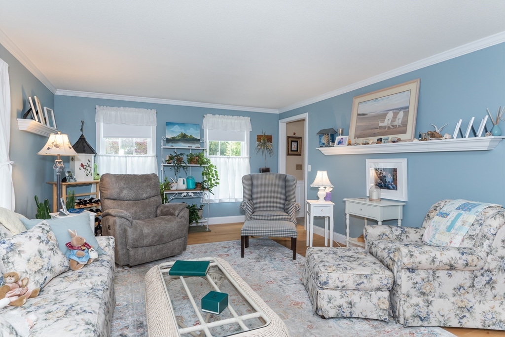 25 Stonehill Road East Longmeadow, MA 01028 - Photo 5 of 42 Gallery Image 5