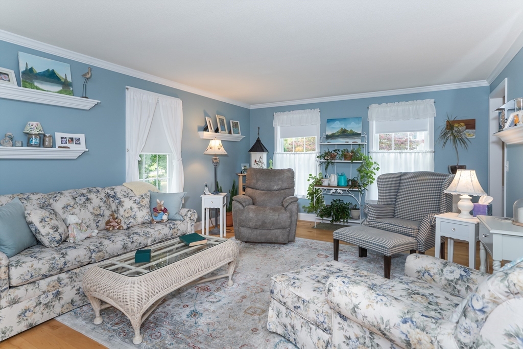 25 Stonehill Road East Longmeadow, MA 01028 - Photo 6 of 42 Gallery Image 6