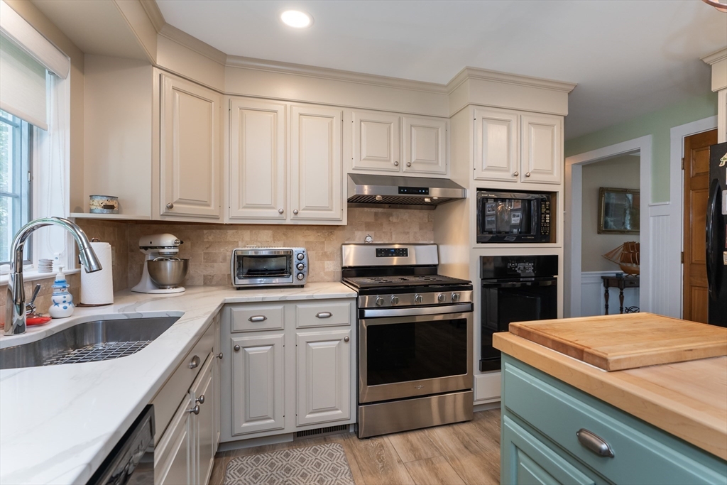 25 Stonehill Road East Longmeadow, MA 01028 - Photo 10 of 42 Gallery Image 10