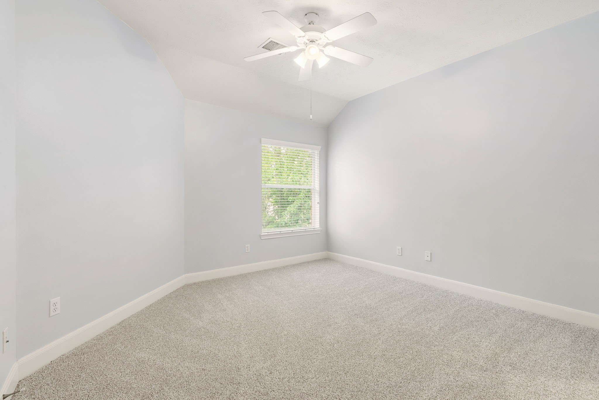 11 Mirror Ridge Court The Woodlands, TX 77382 - Photo 37 of 50