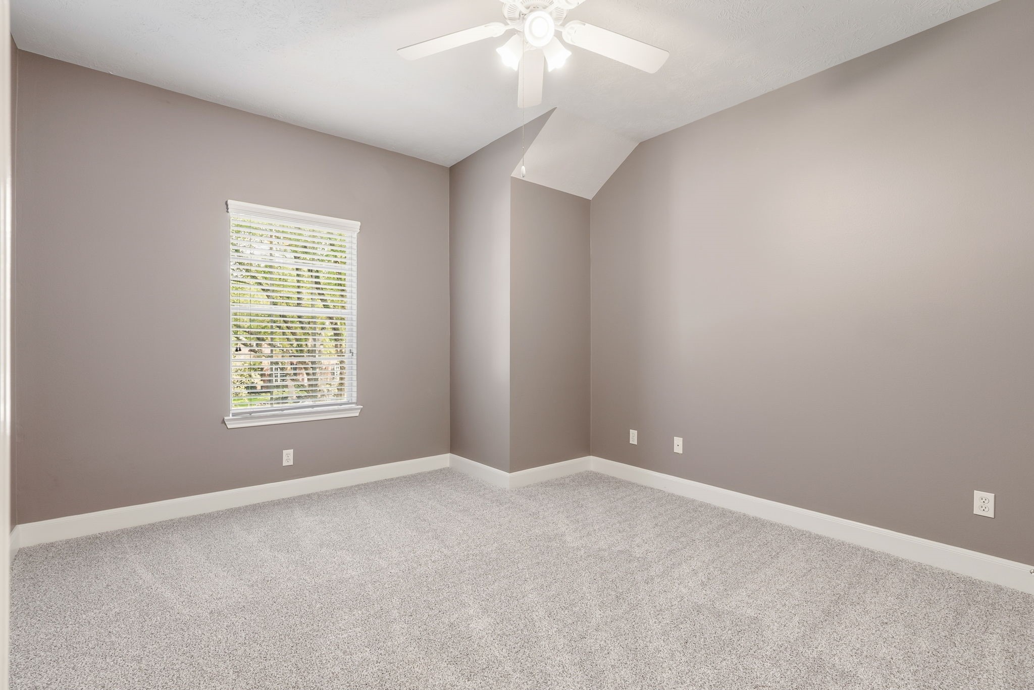 11 Mirror Ridge Court The Woodlands, TX 77382 - Photo 38 of 50