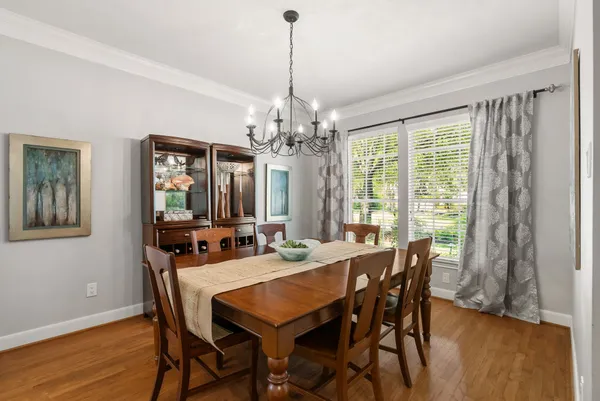 $910,000 | 11 Mirror Ridge Court, The Woodlands, TX 77382