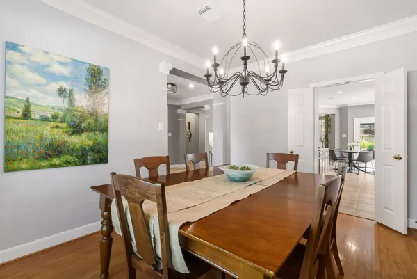 $910,000 | 11 Mirror Ridge Court, The Woodlands, TX 77382
