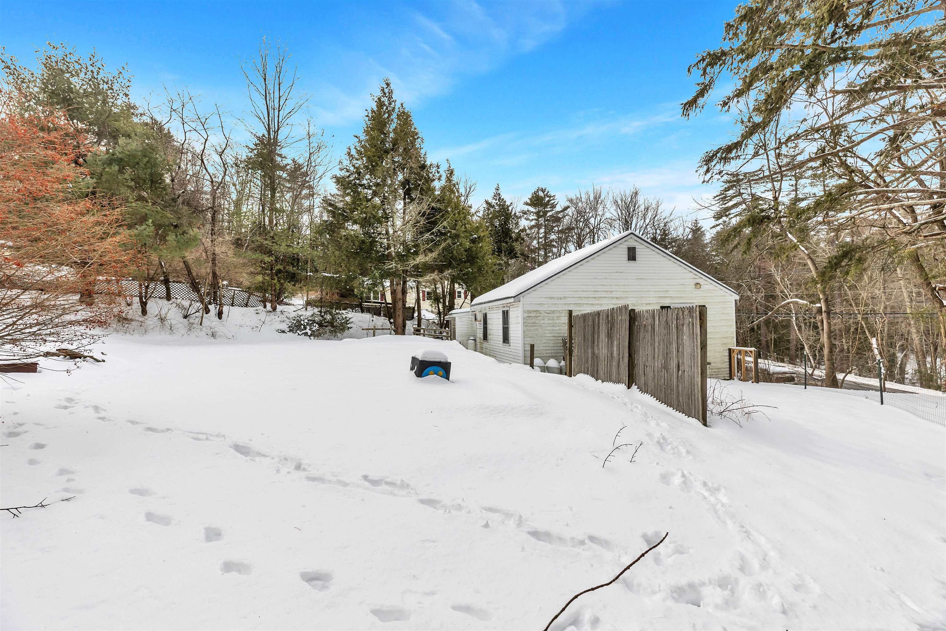 660 Rte 13 Milford, NH 03055 - Photo 27 of 45