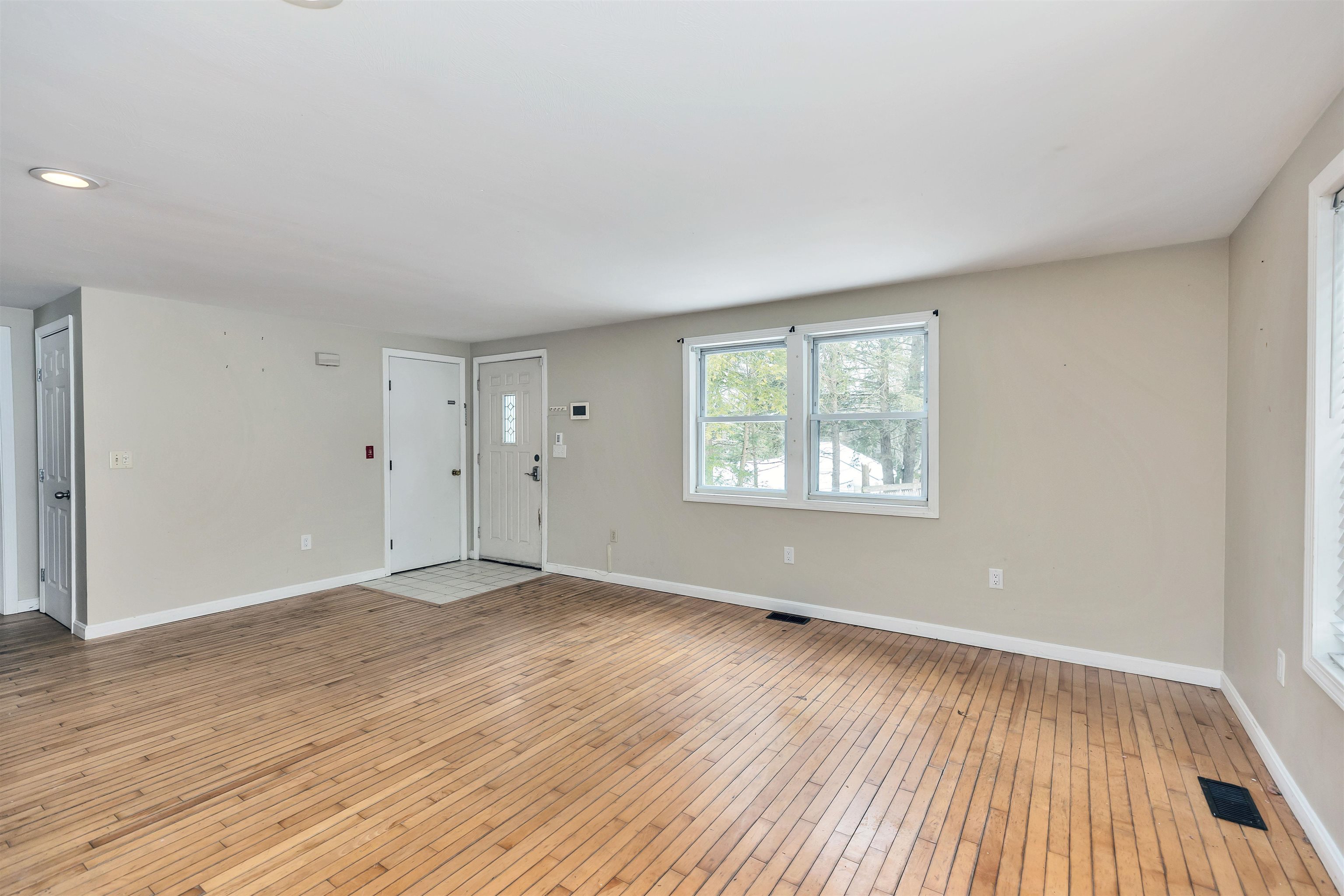 660 Rte 13 Milford, NH 03055 - Photo 6 of 45