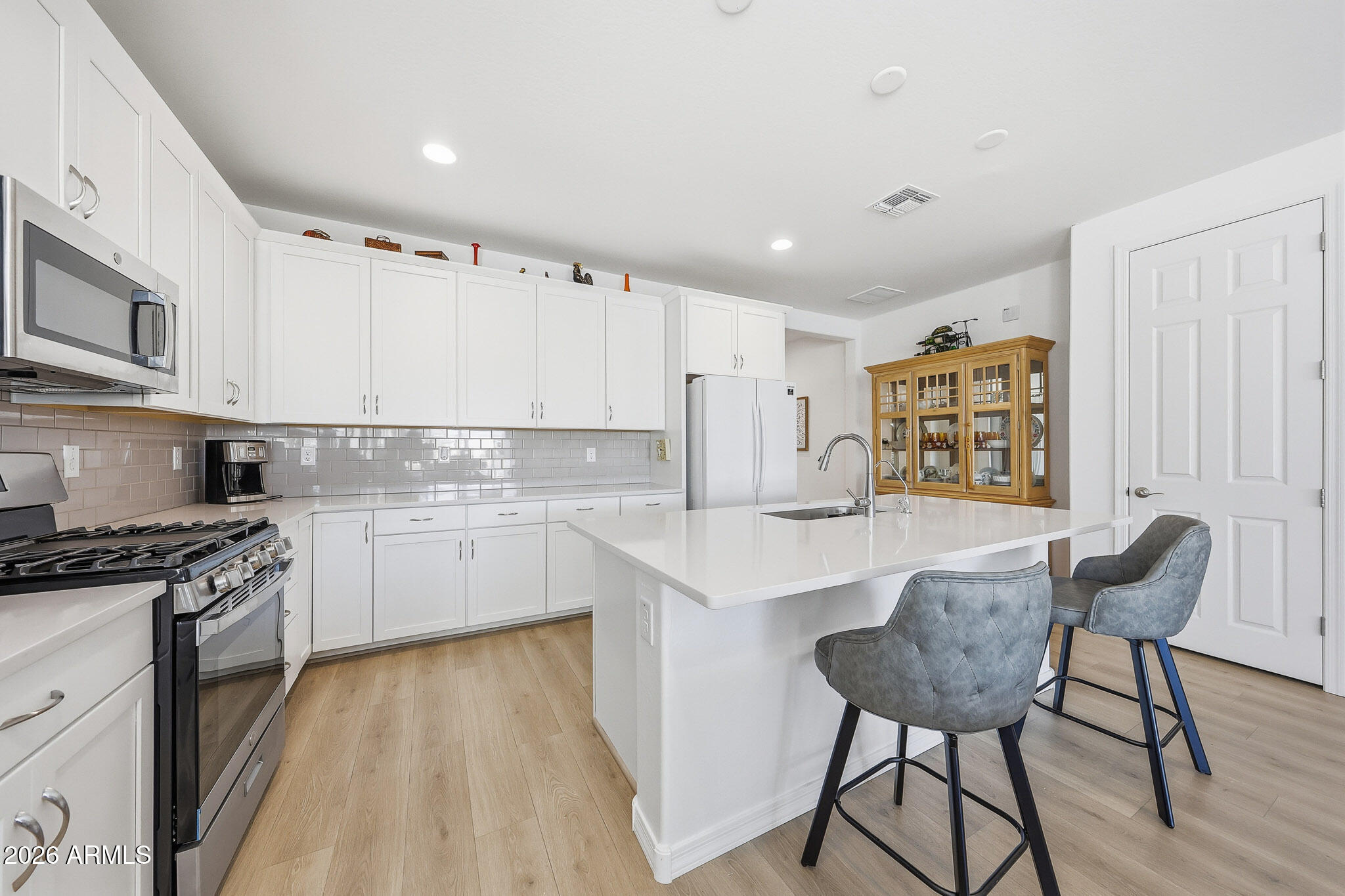 40548 West Wade Drive Maricopa, AZ 85138 - Photo 5 of 35 Kitchen