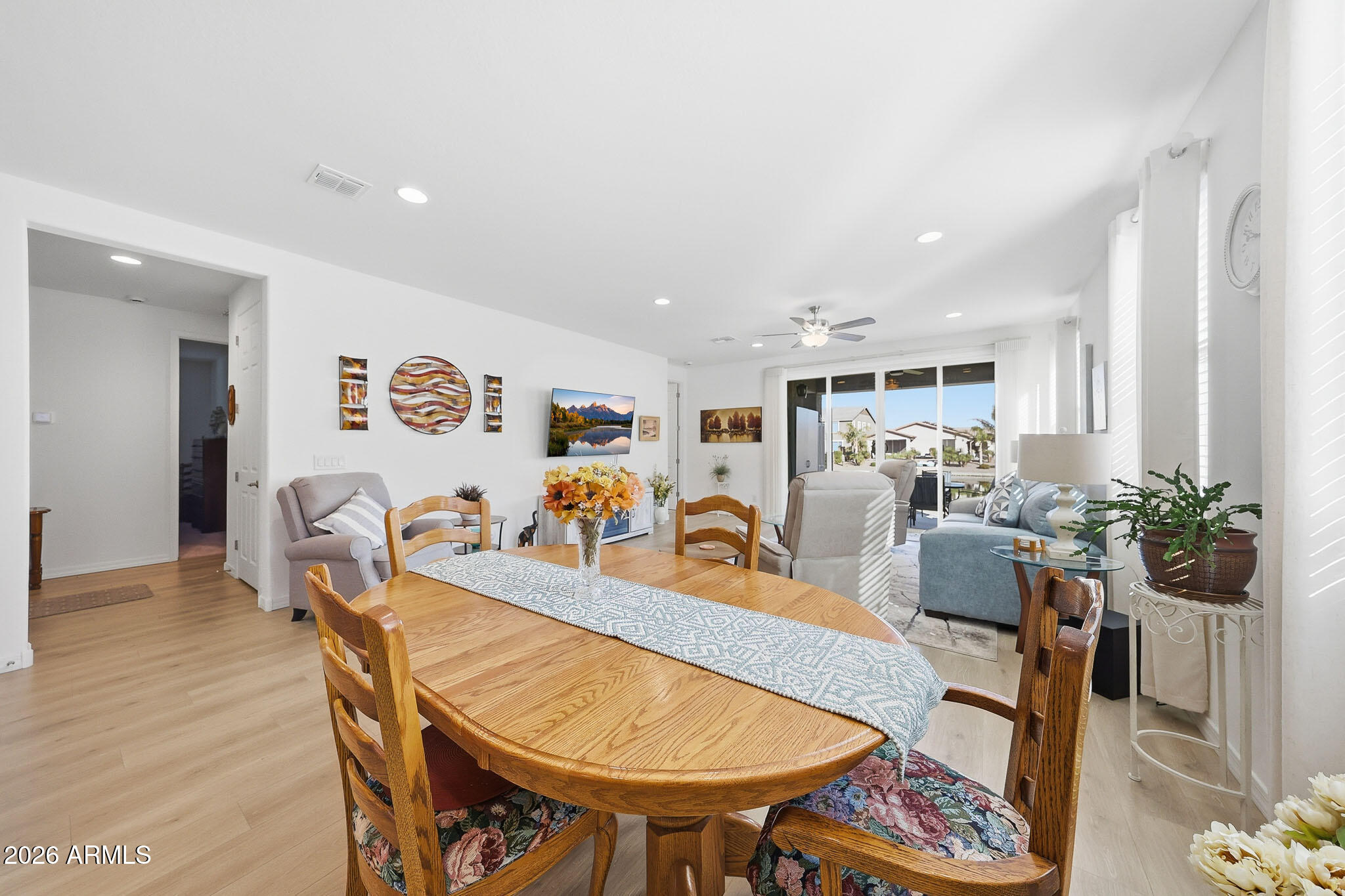 40548 West Wade Drive Maricopa, AZ 85138 - Photo 7 of 35 Dinning