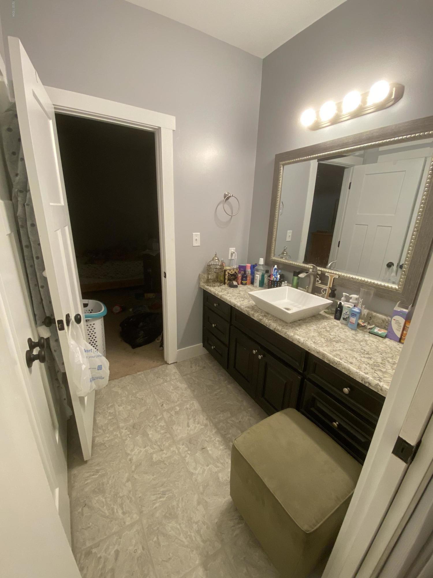 1024 Joe Hilton Road Vidalia, GA 30474 - Photo 15 of 30 J & J Bathroom