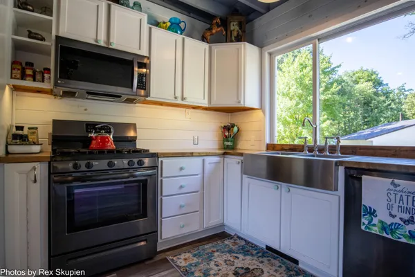 $540,000 | 11664 North Gordon Avenue, Bitely, MI 49309