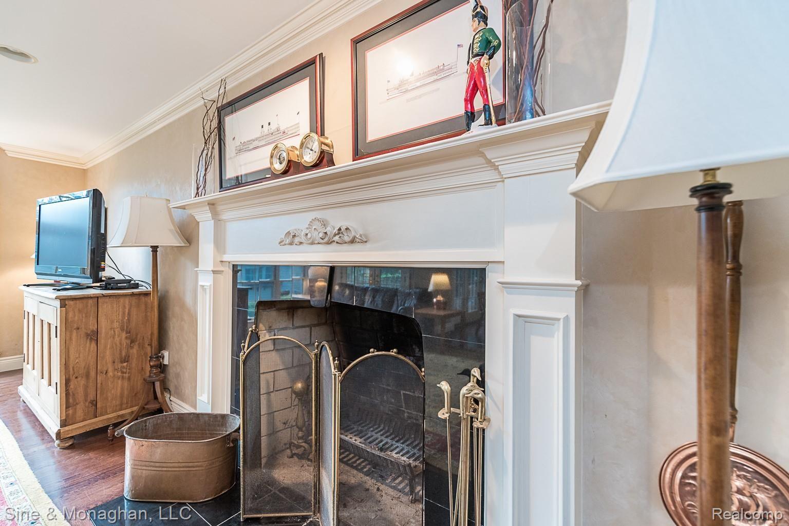 251 Moran Road Grosse Pointe, MI 48236 - Photo 16 of 47 DSC_1622.jpg