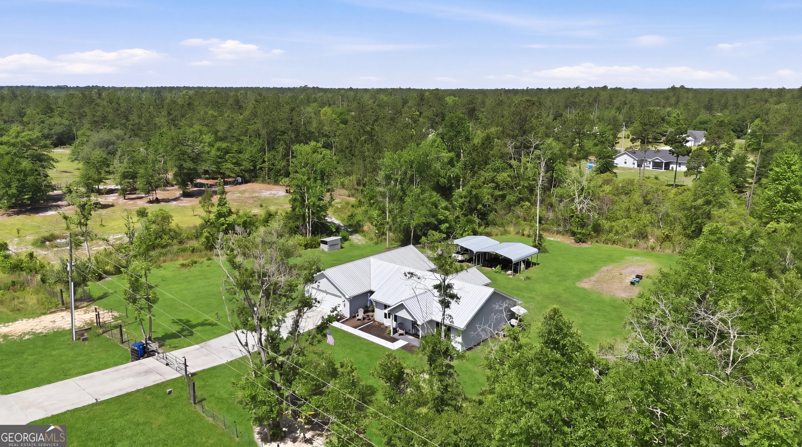 1748 Post Road Hortense, GA 31543 - Photo 2 of 49