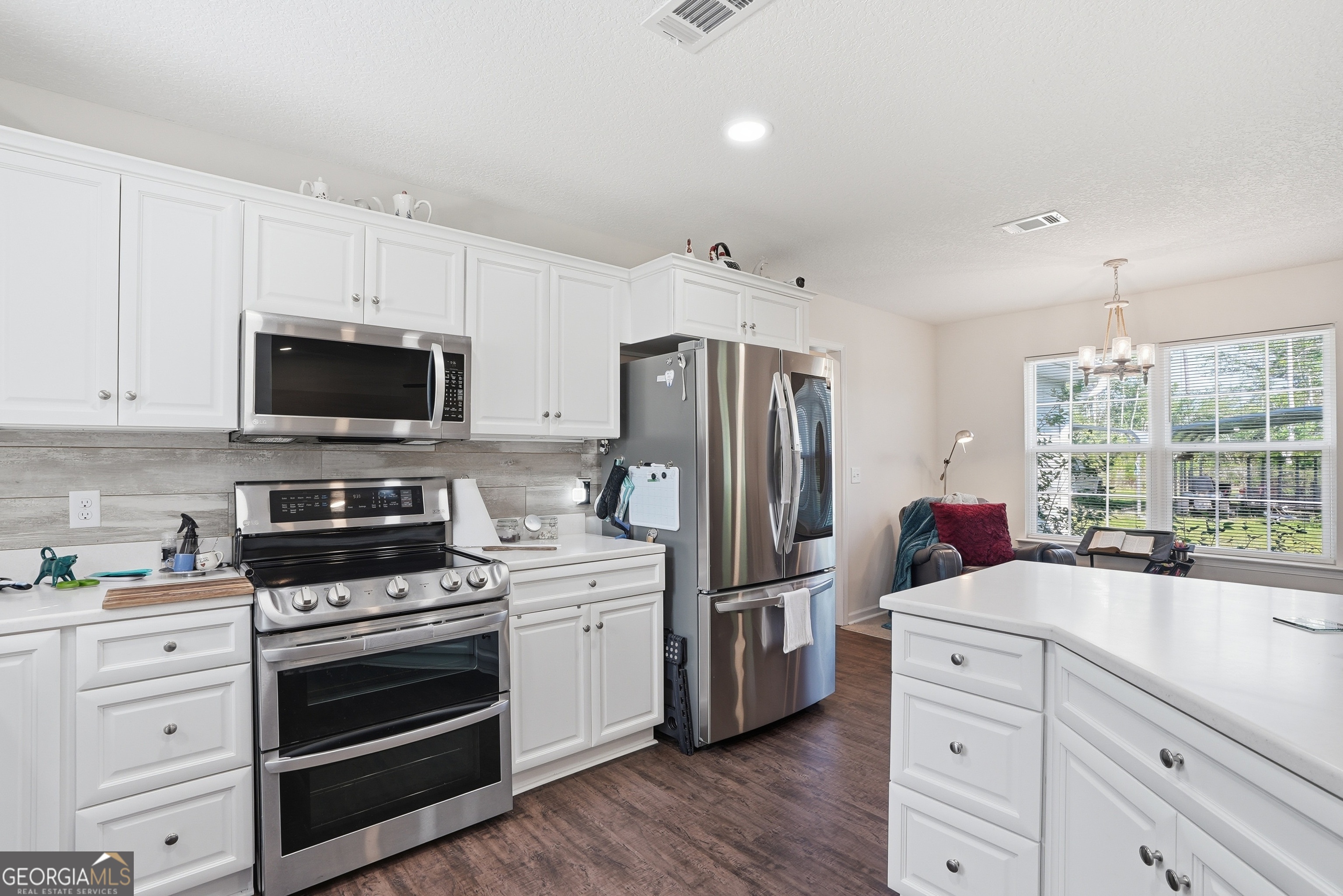 1748 Post Road Hortense, GA 31543 - Photo 9 of 49
