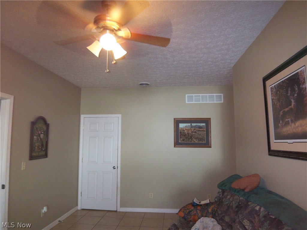 1829 Braun Road Belpre, OH 45714 - Photo 5 of 27 Gallery Image 5