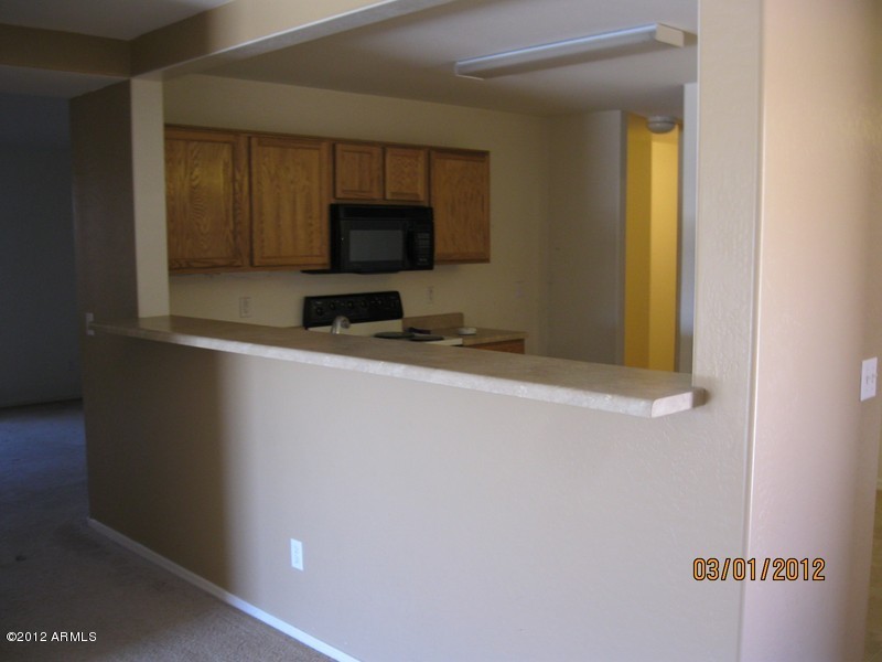 16157 West Hearn Road Surprise, AZ 85379 - Photo 4 of 15 kitchen