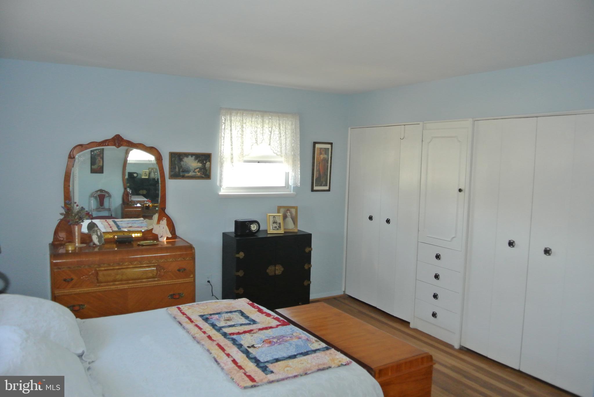 511 Gladhill Road Odenton, MD 21113 - Photo 18 of 38 Built in drawers and wardrobe between twin closets