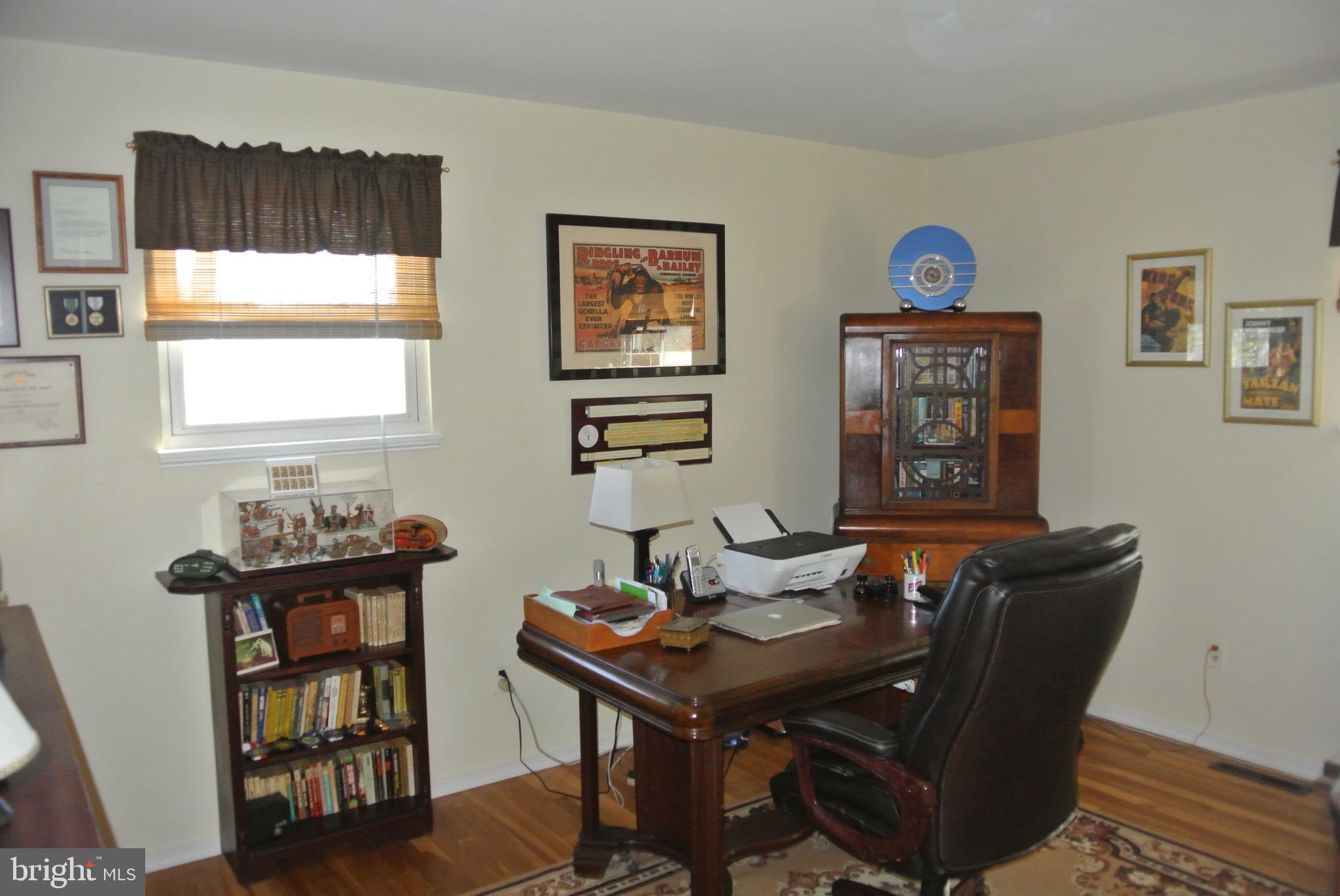 511 Gladhill Road Odenton, MD 21113 - Photo 20 of 38 Bedroom #2 (being used as office)