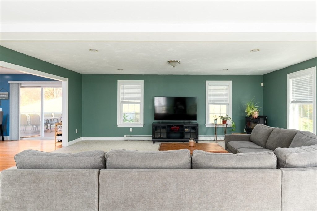 1 Deer Run Charlton, MA 01507 - Photo 17 of 39