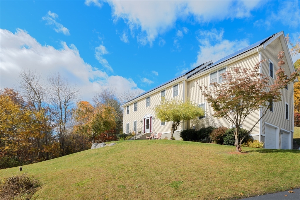 1 Deer Run Charlton, MA 01507 - Photo 3 of 39