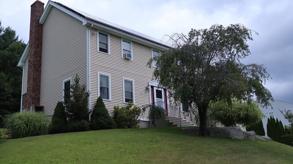 1 Deer Run Charlton, MA 01507 - Photo 4 of 39