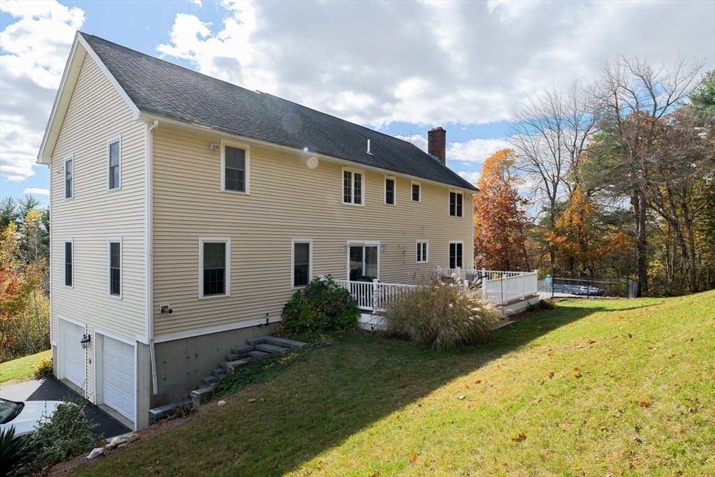 1 Deer Run Charlton, MA 01507 - Photo 5 of 39