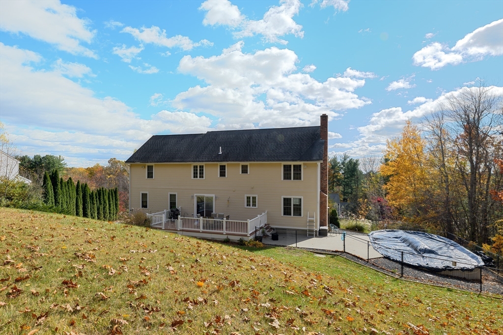 1 Deer Run Charlton, MA 01507 - Photo 8 of 39