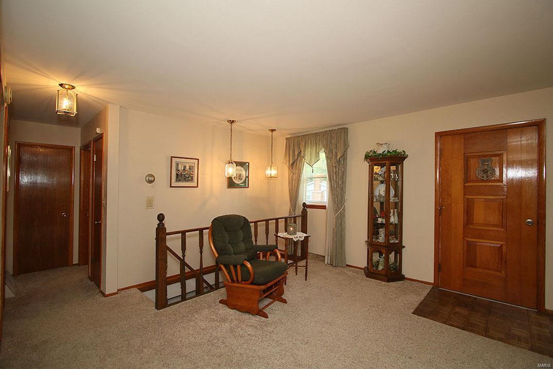 213 North Point Road Fairview Heights, IL 62208 - Photo 4 of 27