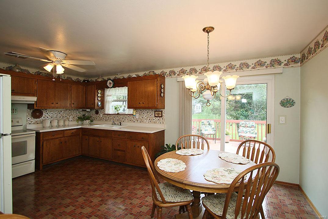 213 North Point Road Fairview Heights, IL 62208 - Photo 7 of 27