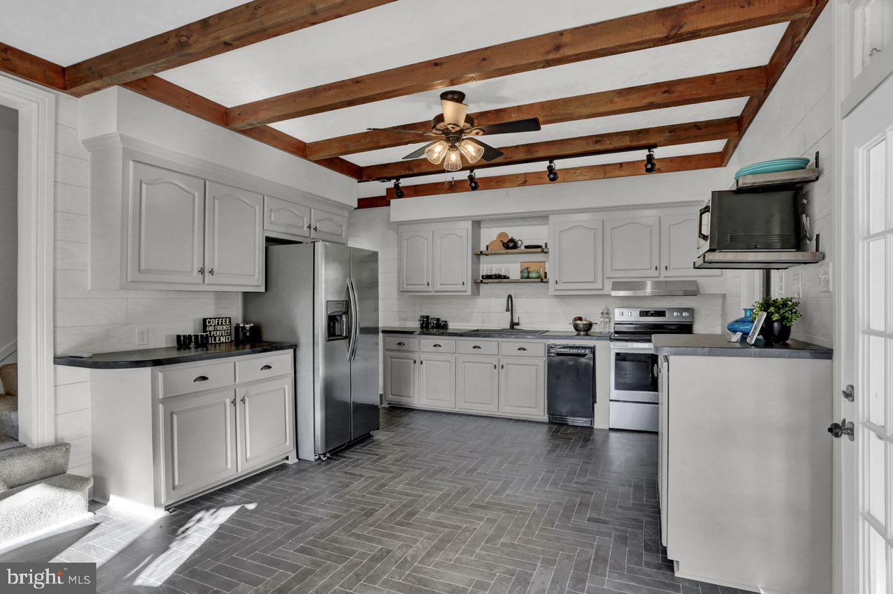 420 Springvale Road Red Lion, PA 17356 - Photo 5 of 43
