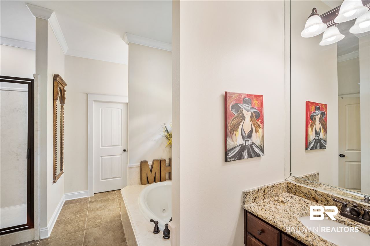 9054 Lake View Drive Fairhope, AL 36532 - Photo 11 of 29 Master Bath