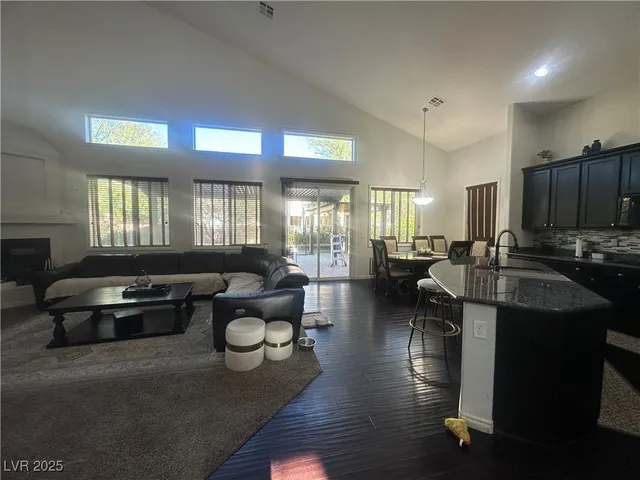 $2,900 | 4132 West Falcons Flight Avenue, North Las Vegas, NV 89084